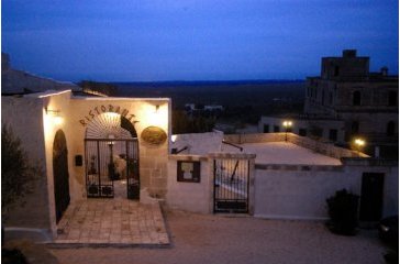 <a href='http://www.portaledelleosterie.it/andarosterie_cerca_dettaglio.php?id=572'><b>Odissea</b> - Ostuni (BR)</a>